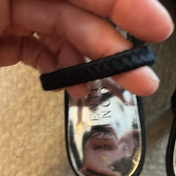 Navy pointed toe shoes. Flowers & beads design. - Picture 8 of 11